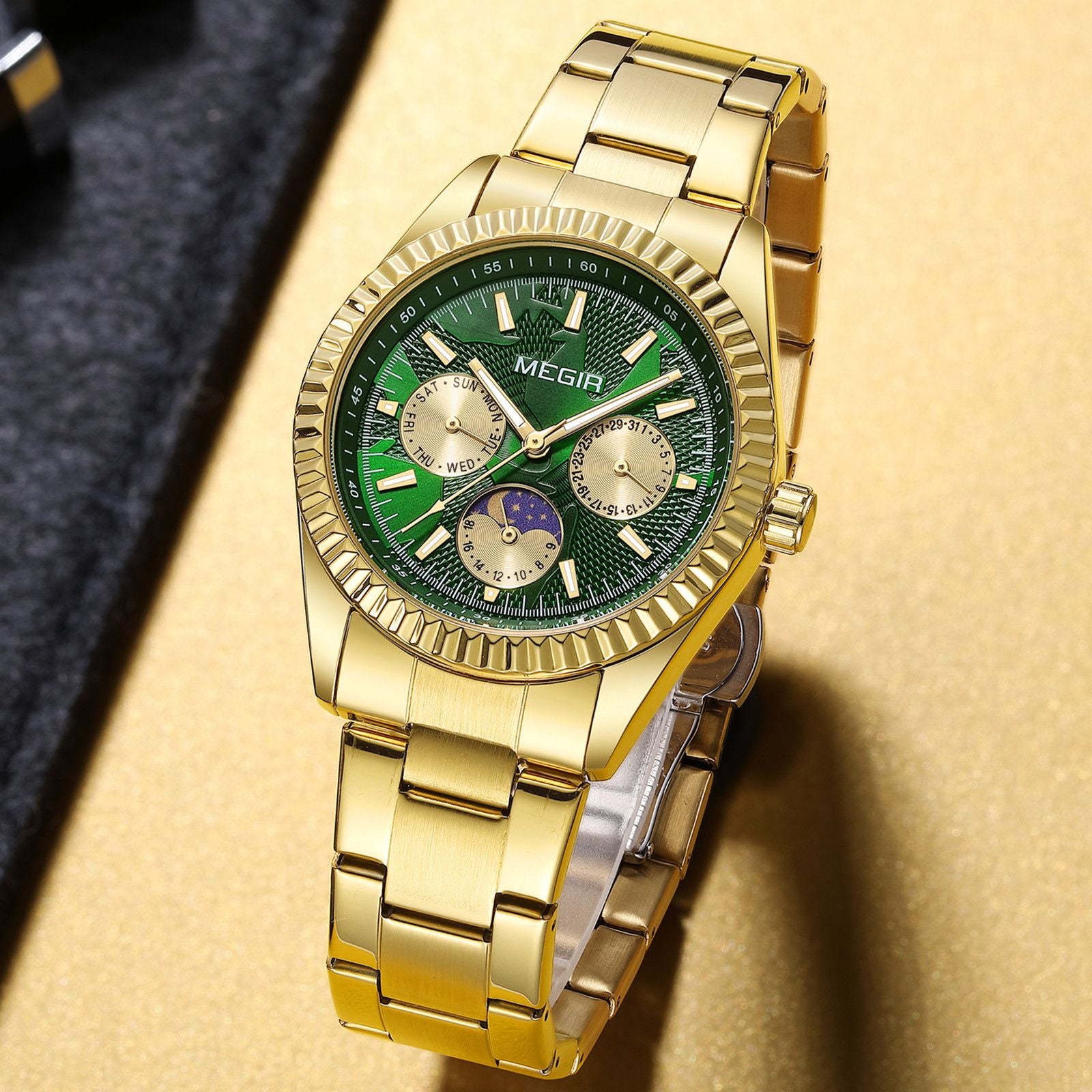 MEGIR Business Men Watch Waterproof Luminous Man Casual Quartz Wristwatch Clock Calendar Week Display Relogio Masculino 1102